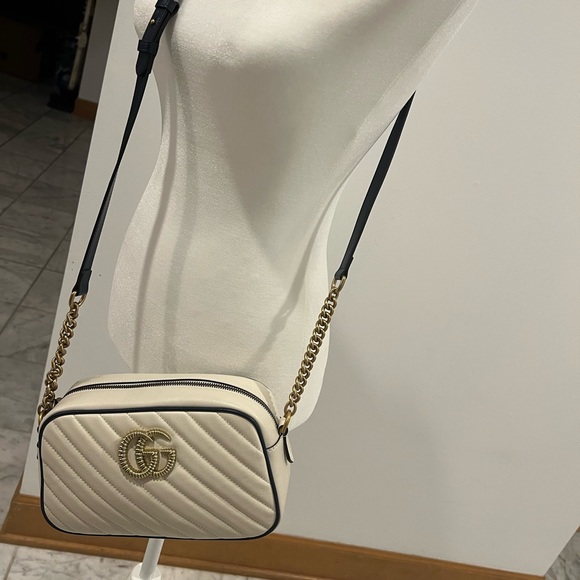 Gucci bag Crossbody brand new with box!! - Picture 15 of 17